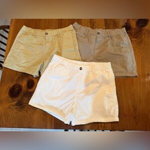 3 pair of Maamgic Men's chino Shorts Size 34 5.5 inseam perfect condition